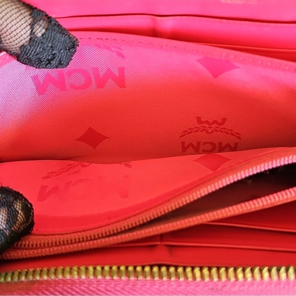 MCM 🎄Weekend Special🎄Pink and Tan Wallet with Monogram Design | VGUC 💕 - Picture 7 of 15